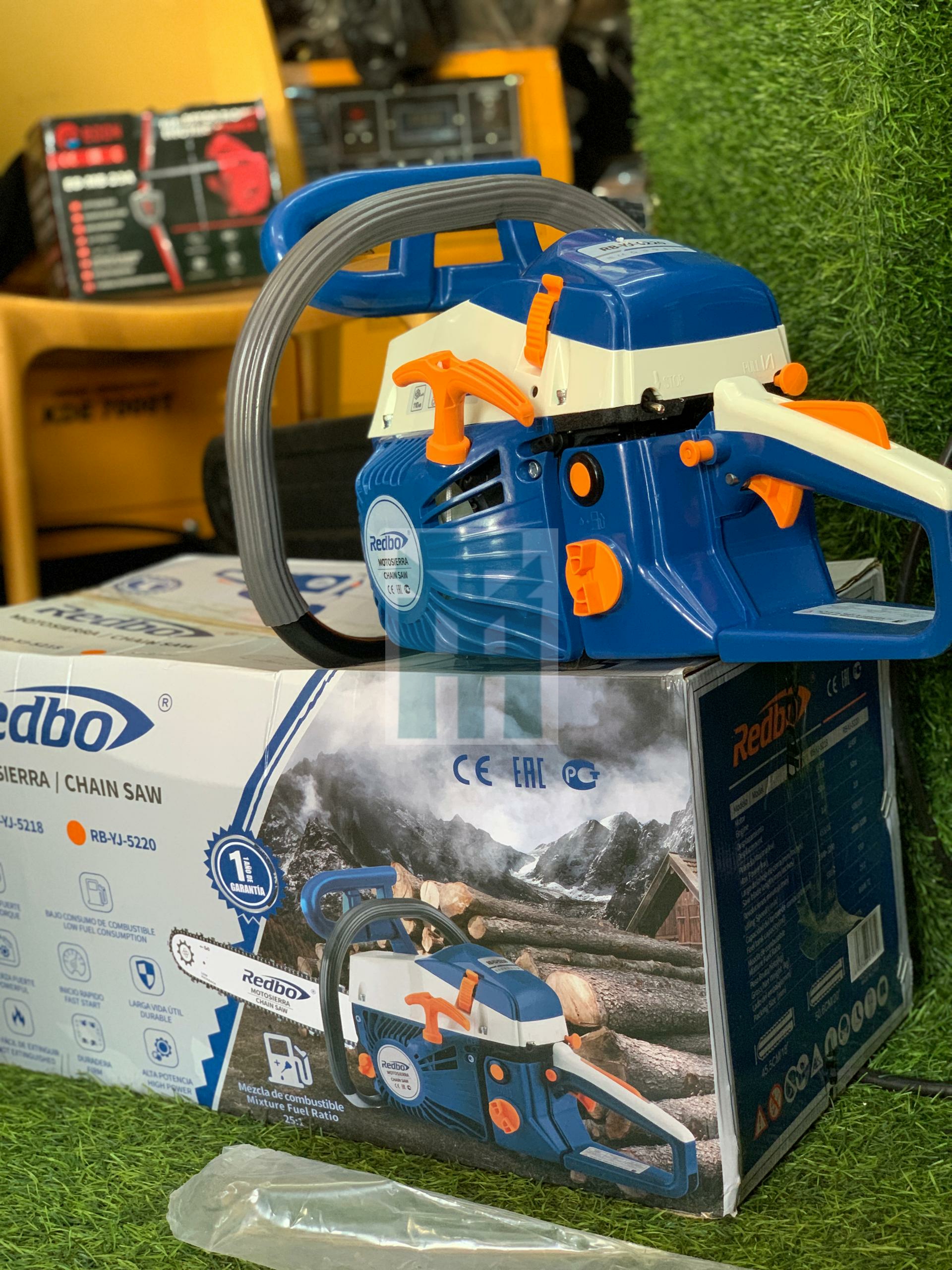 Redbo RB-YJ-5220 Gasoline Chain Saw 24"